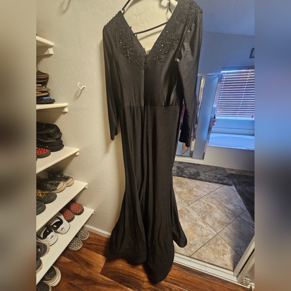 Mother of the Bride dress. Black Size 10